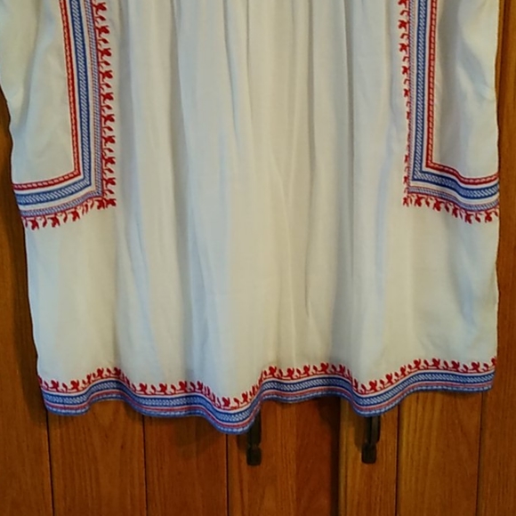 NWOT Fever Embroidered Blouse, Size L - Picture 9 of 10